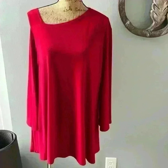 Vibrant red Clara Sun Woo cold shoulder tunic size 1X - Picture 1 of 6